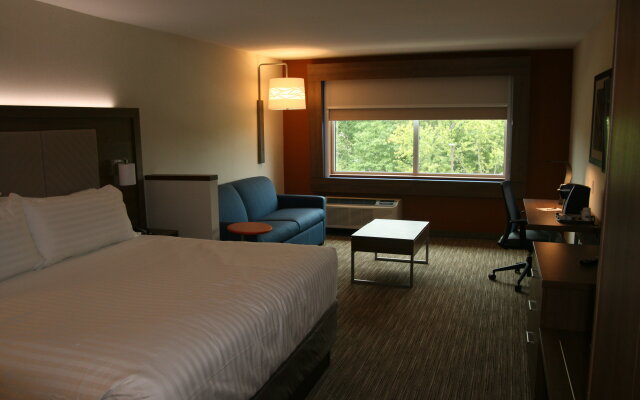 Holiday Inn Express & Suites New Castle by IHG