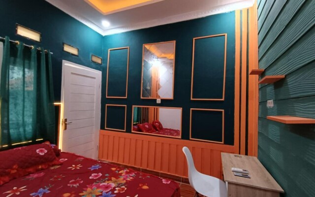 OYO Life  92977 Neba Kost Aesthetic