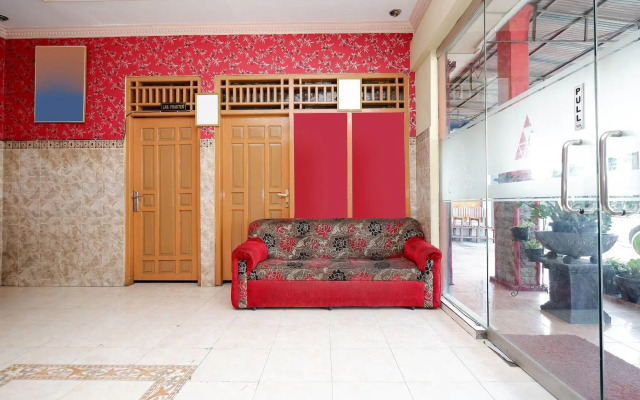 OYO 1312 Graha Wisata Hotel