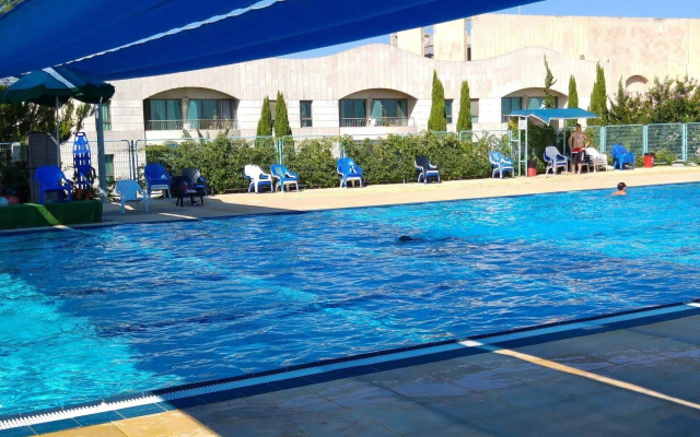 Shoresh Green Hills Family Suites Hotel