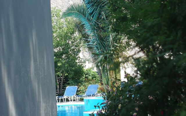 Spiros & Hiroko Hotel - Adults Only