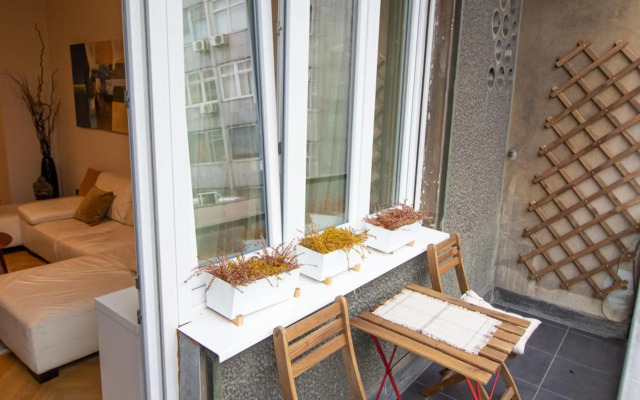 Dani City Center Apartment