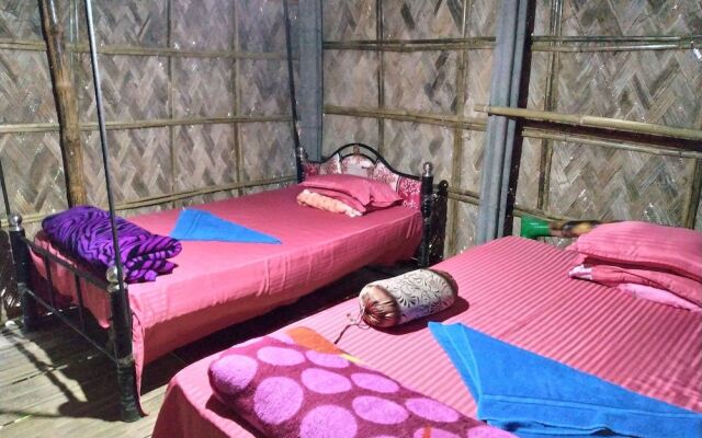 Jonki Panoi Bamboo Cottages