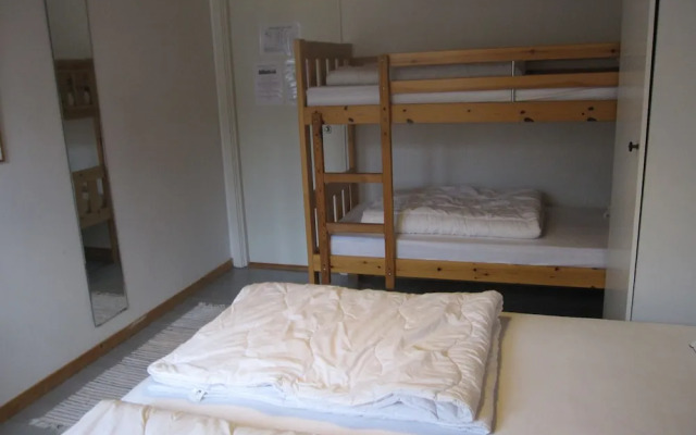 Kustnära Vandrarhem - Hostel