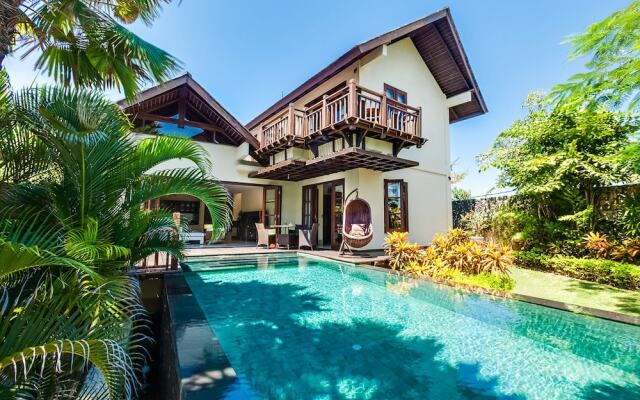 Cliffront Tropical Resort
