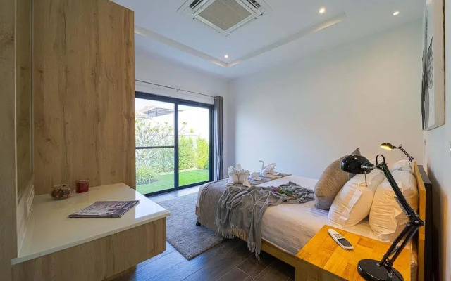 Modern 3 Bedroom Private Pool Villa -ML7