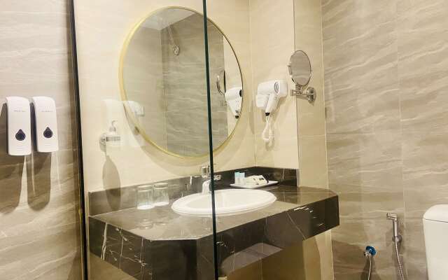 Golden Tulip Deira Hotel