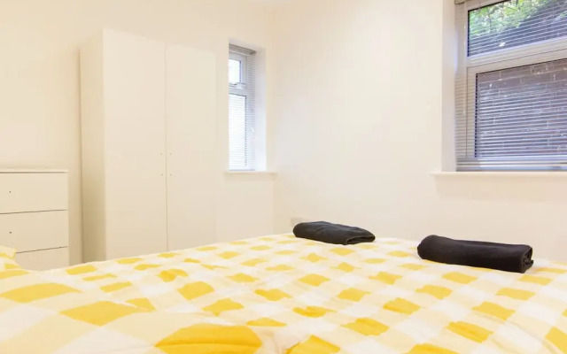 Bridge Road - Room 1a