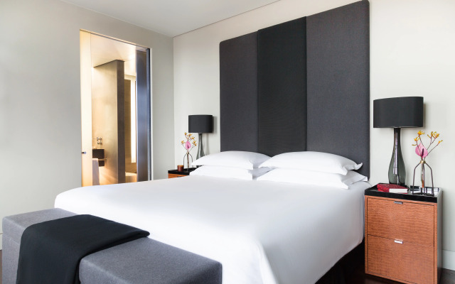 Grosvenor House Suites