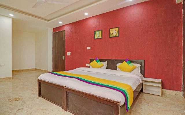 Itsy By Treebo - Golden Divine Inn