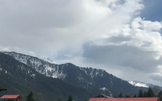 The Laurent and Banon Resorts