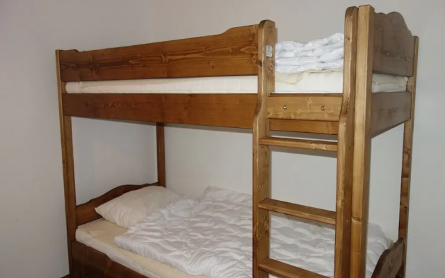 5-bedroom Apartment in Veysonnaz