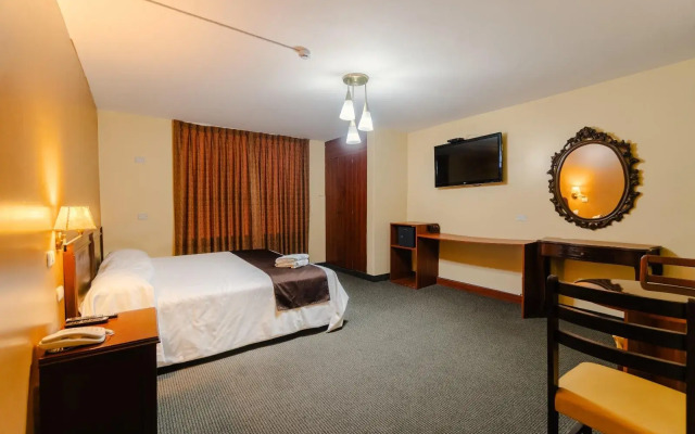 Cesar's Hotel La Merced