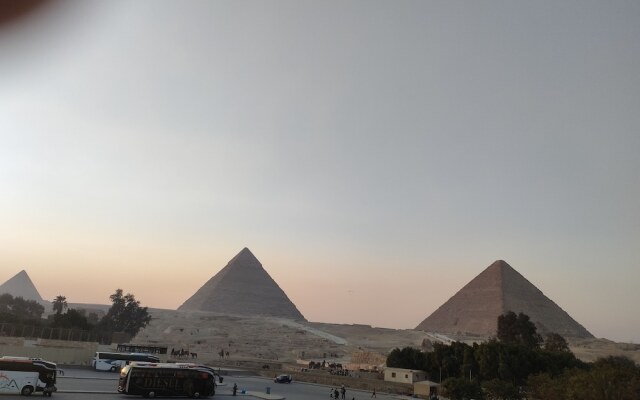 Capital Of Pyramids Hotel