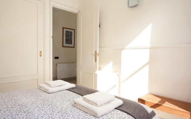 GAUDIR 1 · Apartment next to Pg de Gracia