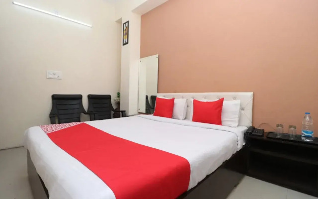 OYO Flagship 70228 Hotel Green Tower