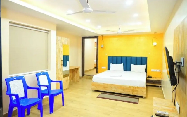 DhamStay Hotel Santosh Inn Near Temple