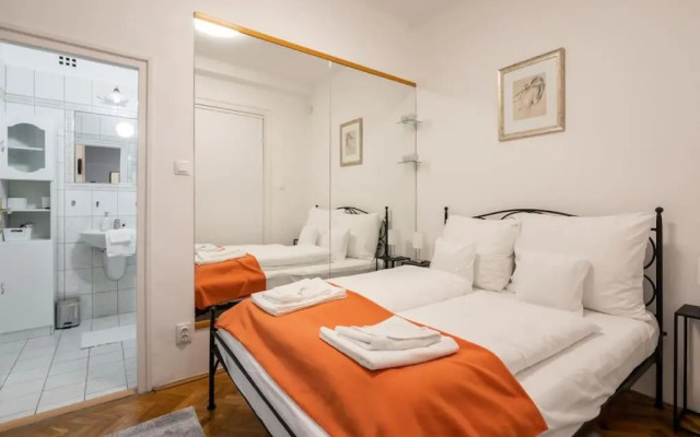 Mirage Monte Apartment