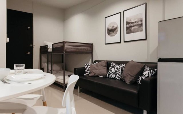S3 Silom26 · S3 Silom central, large room, full kitchen, WIFI,