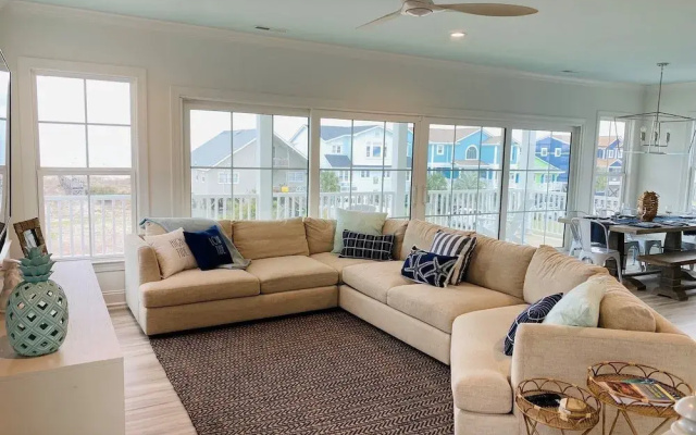 1030 Ocean 5 Bedroom Home by RedAwning