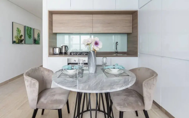 Remarkable Value Studio Apartment In Unbeatable Location!