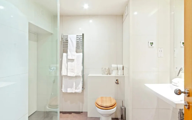 3 Bdrm Notting Hill Mews House - 2 Balconies