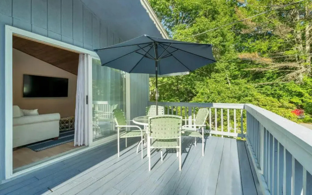 Gunstock & Lakes Region Year Round Chalet