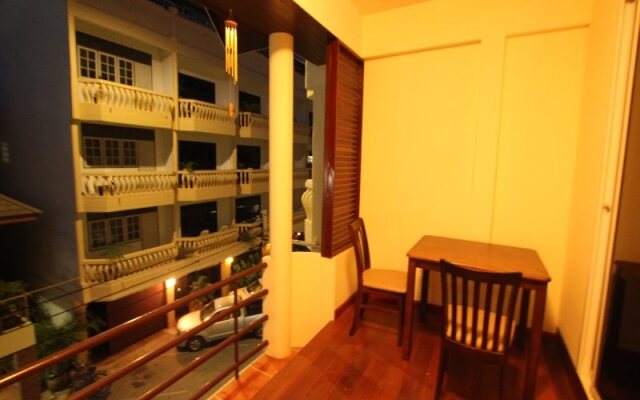 Little Nordic Cha Am Apartment