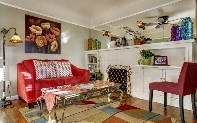 Hillcrest House Bed & Breakfast