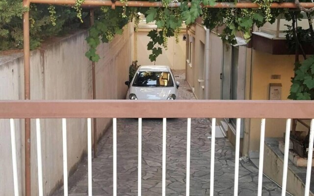 Rooftop 1 Bdr Apt - Metro Cholargos - 5 Min Walk
