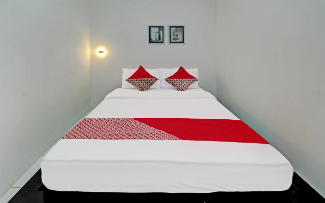 Hotel O Sirih Gading Family Guest House – Guest Rooms – Tulungagung