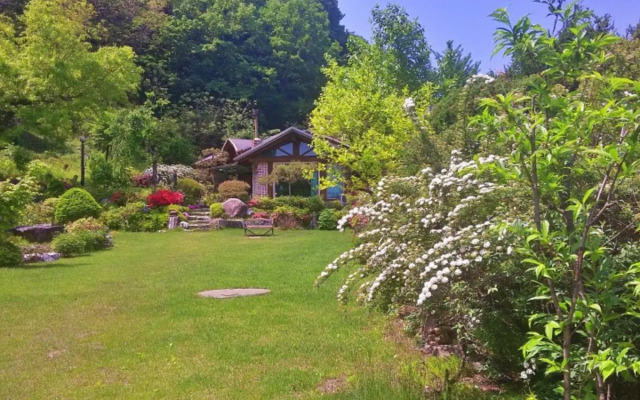 Yangpyeong Dalbichi Meomuneunjip