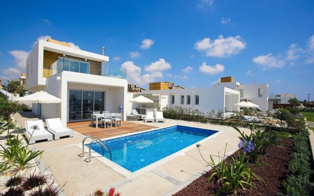 Paradise Cove Luxurious Beach Villas Turquoise 2 Bedroom Villa