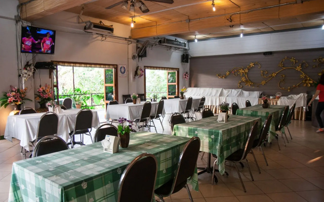 Chayada Garden House and Resort Hotel