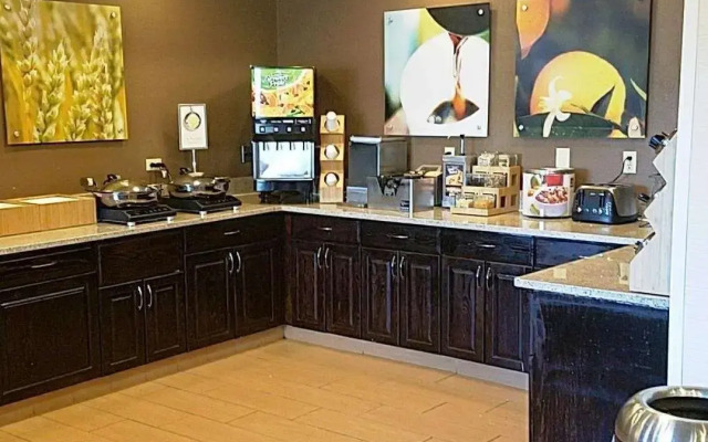 Spark by Hilton Moline Quad Cities