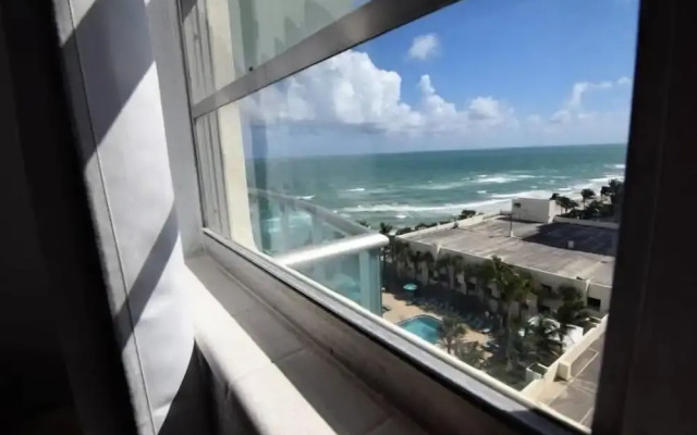 Spectacular 1 Bed 1 Bath @ Tides