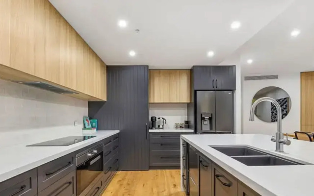 Beach Street Luxury 3 Bed With Beach Bay Views