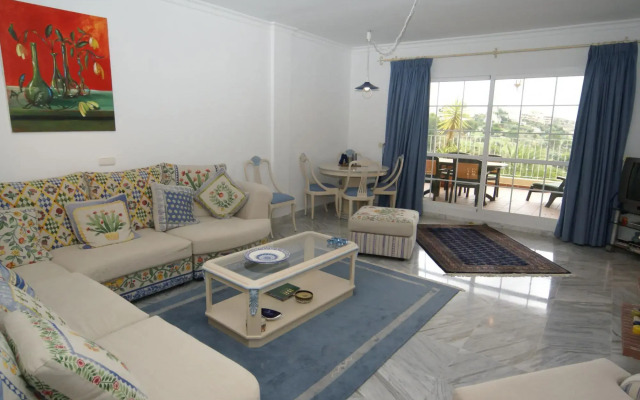 Apartment in Alhaurín el Grande near golf course