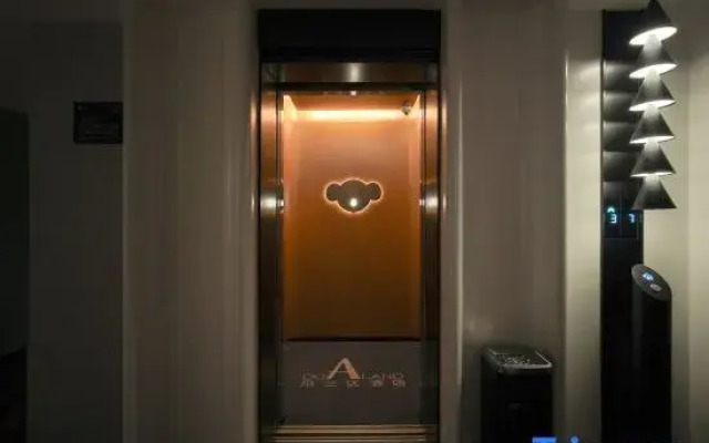 Dolanda S Hotel (South Lake Square Branch)