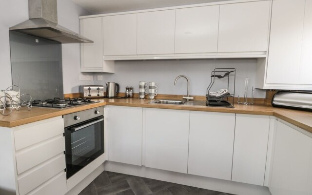 Apartment 4
