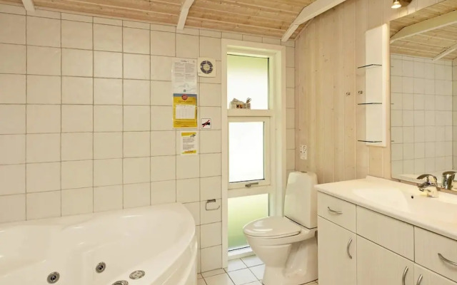 10 Person Holiday Home in Albaek