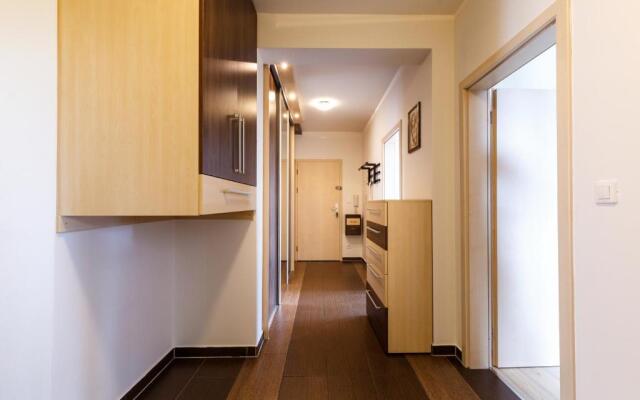 Modern Apartment with 2 Bedrooms