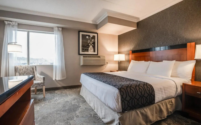 Monte Carlo Inn Barrie Suites