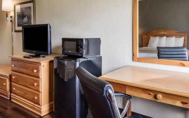 Ramada Seekonk/Providence Area