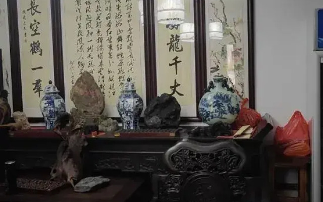 Jixi Longdewen Inn