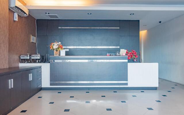 RedDoorz near Stadion Sanaman Mantikei