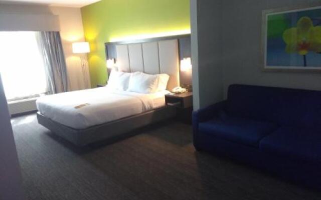 Holiday Inn Express Pearland