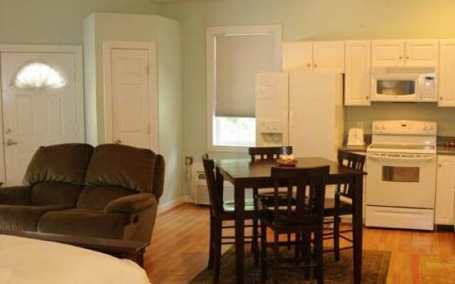 Acorn Hill Lodge and Spa