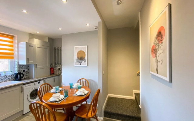 Newly Renovated Warm & Cosy 3bed House