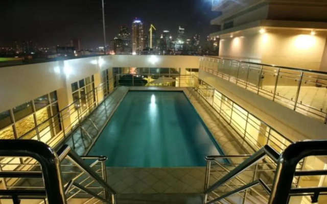 Herald Suites Solana